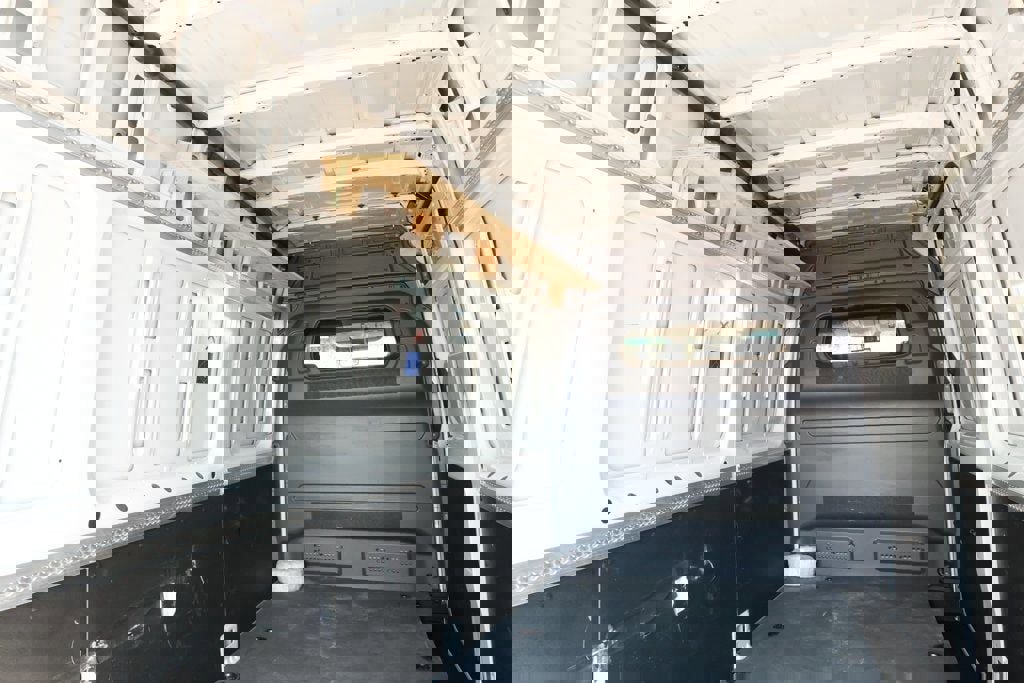 Used 2025 Mercedes-Benz Sprinter 2500 image 20