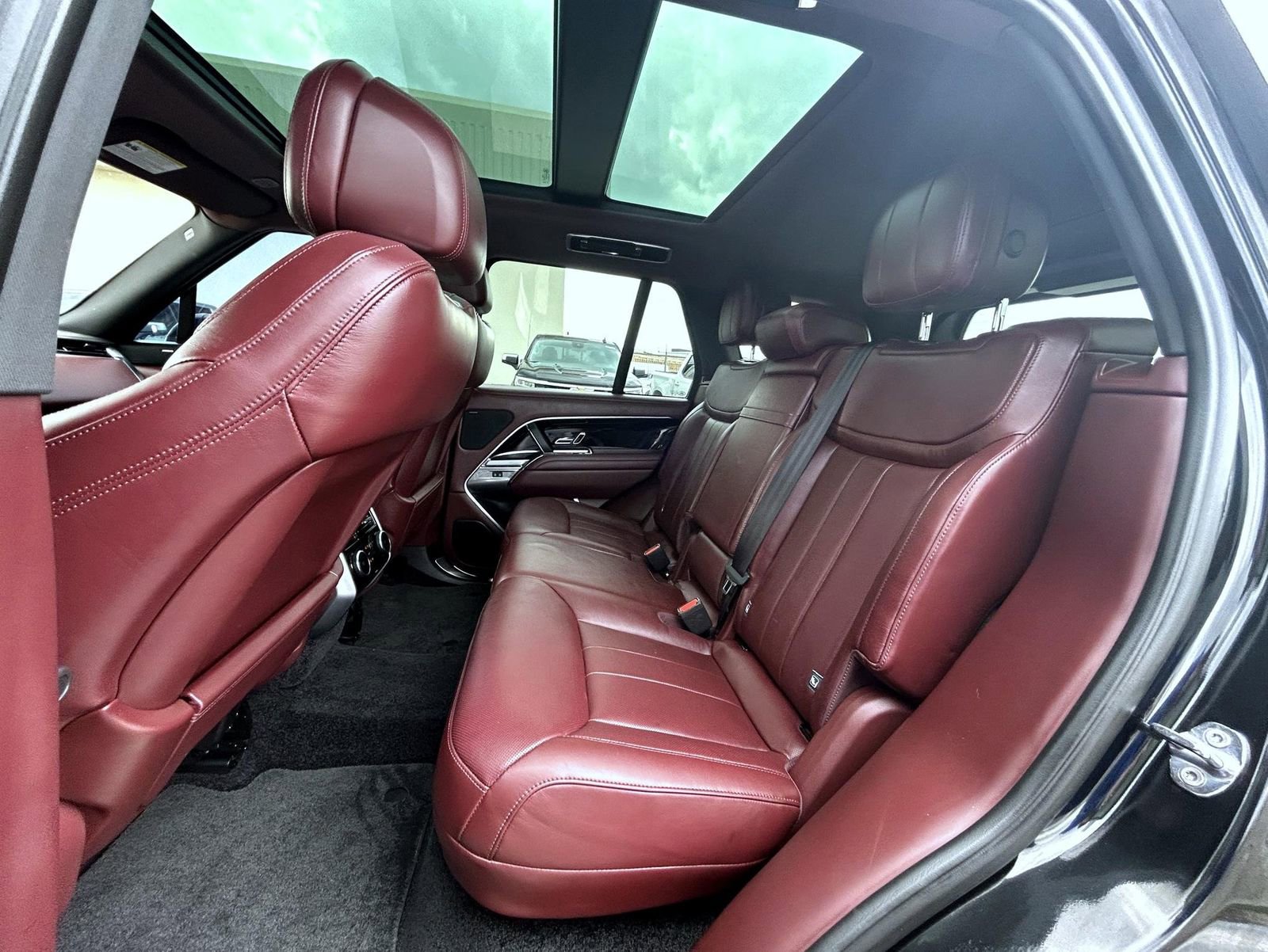 Used 2023 Land Rover Range Rover SE AWD/4WD image 19