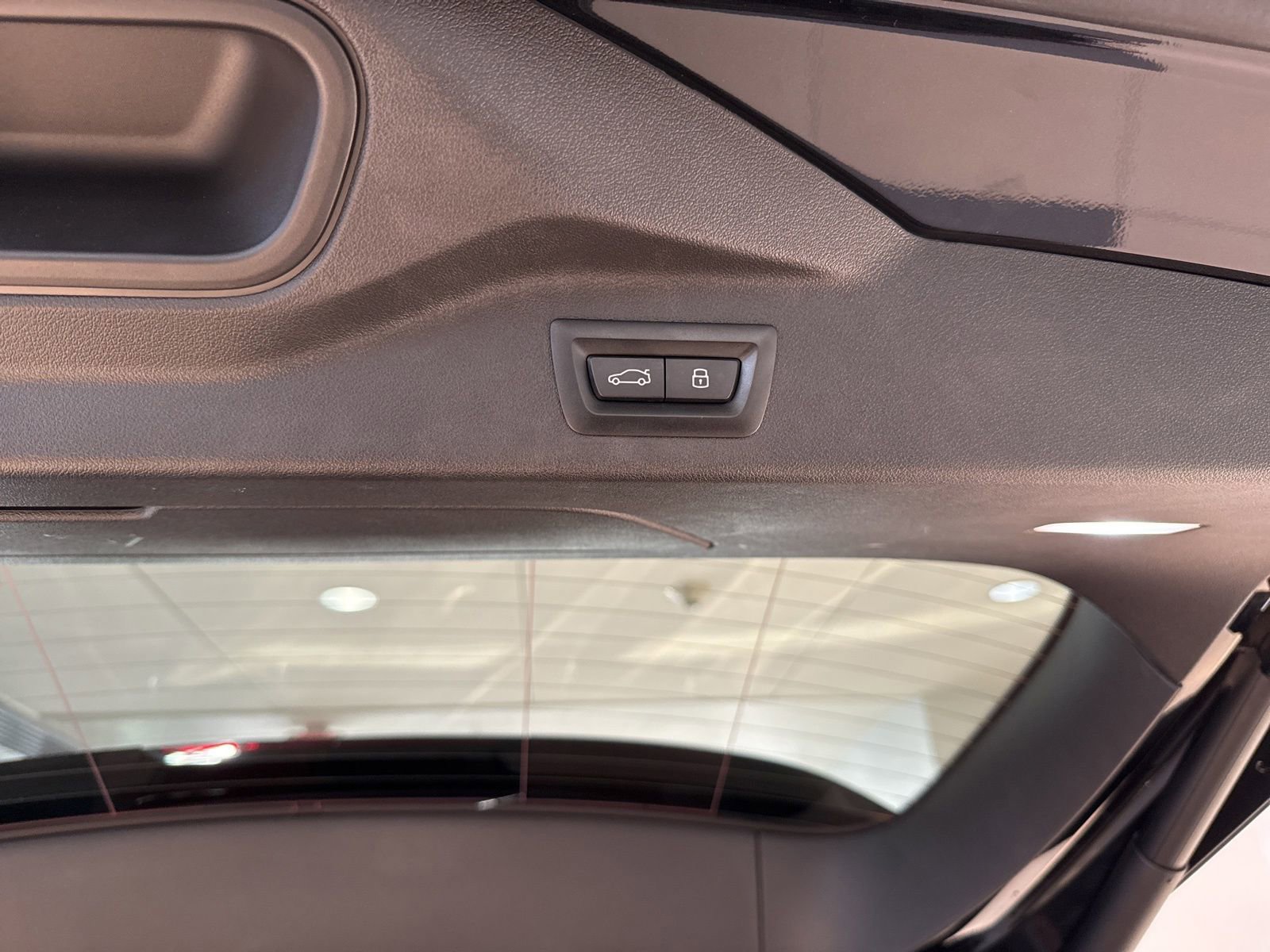 Certified 2025 BMW X7 M60i image 13