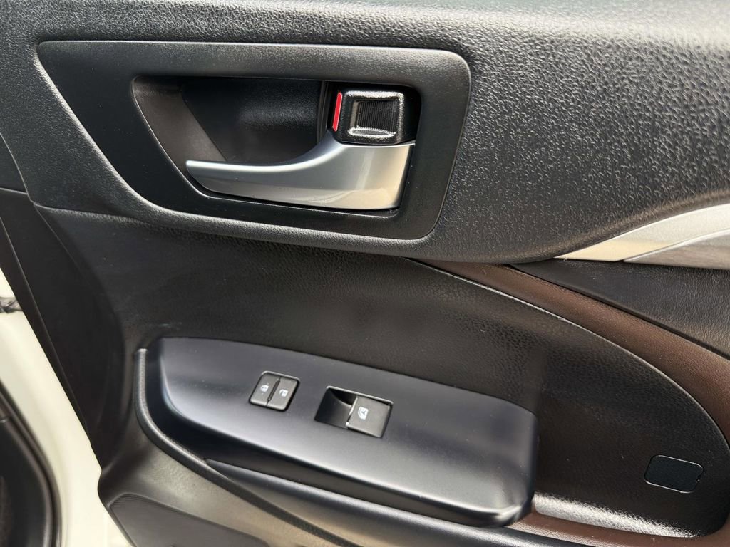 Used 2019 Toyota Highlander Limited Platinum image 35