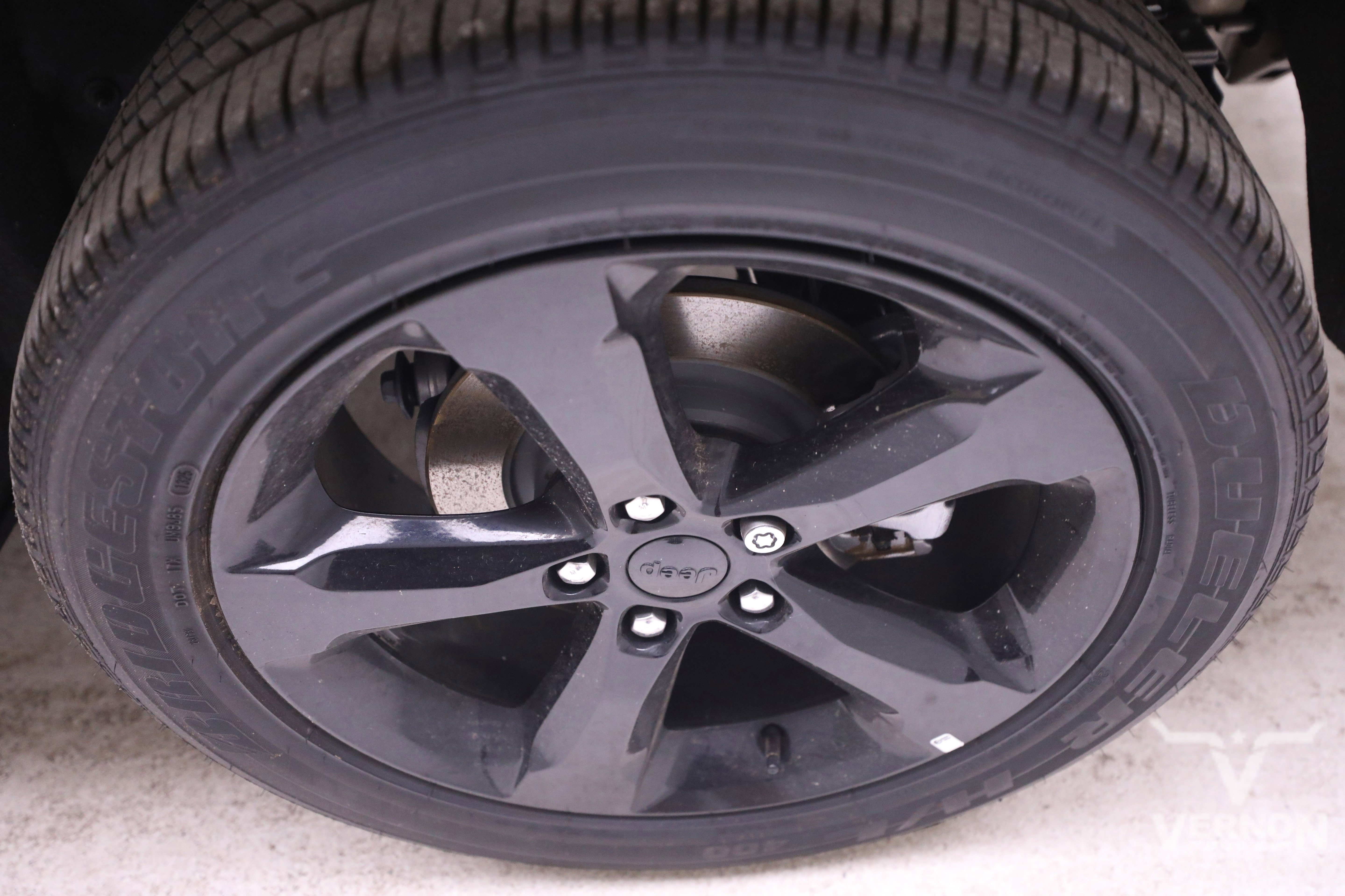 New 2025 Jeep Grand Cherokee Altitude image 30