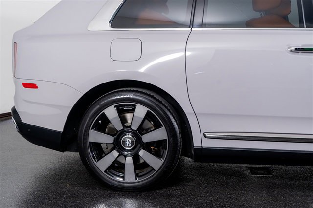 Used 2023 Rolls-Royce Cullinan image 8