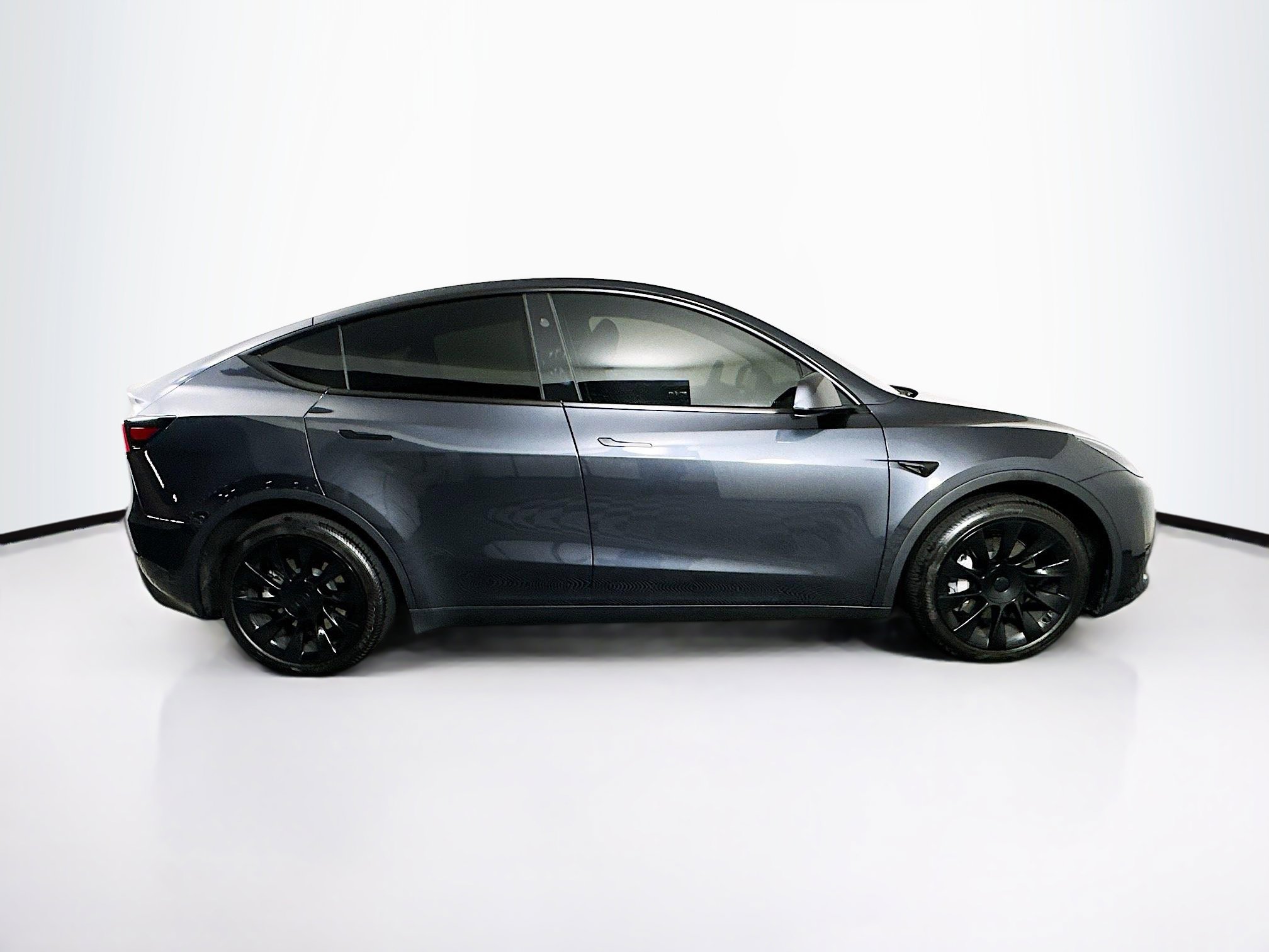 Used 2024 Tesla Model Y Long Range image 10