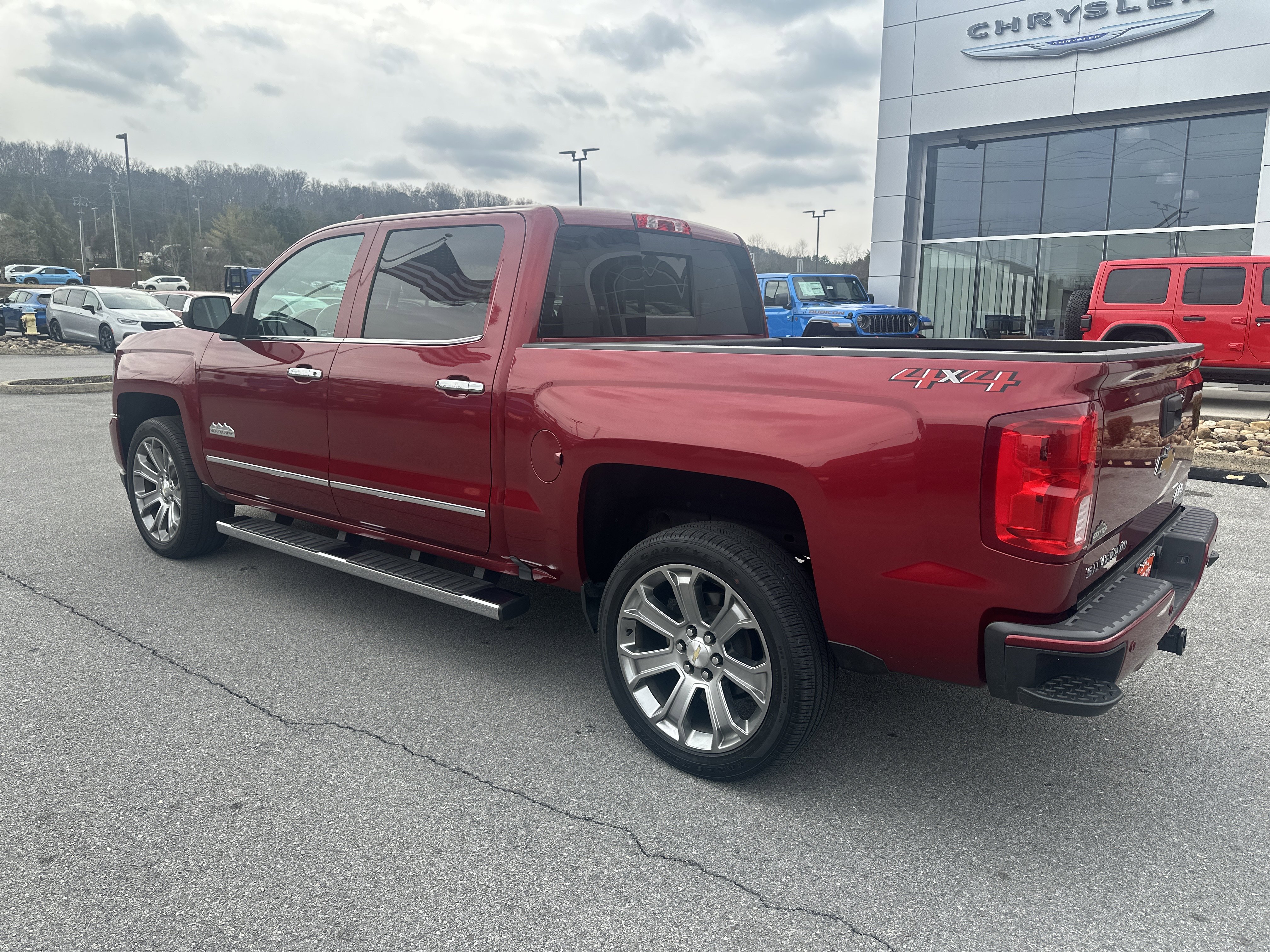 Used 2018 Chevrolet Silverado 1500 High Country image 10
