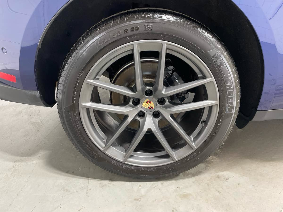 Used 2024 Porsche Macan Turbo w/ Premium Plus Package AWD/4WD image 7