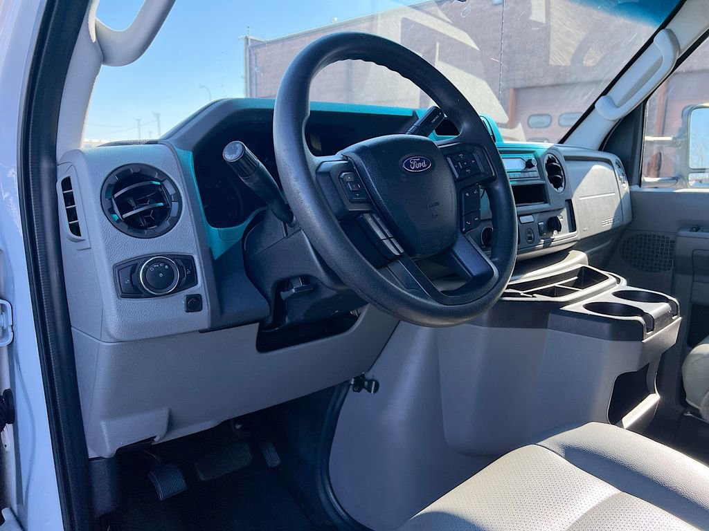 Used 2024 Ford E-450 and Econoline 450 Super Duty w/ Power Windows & Locks Group image 11