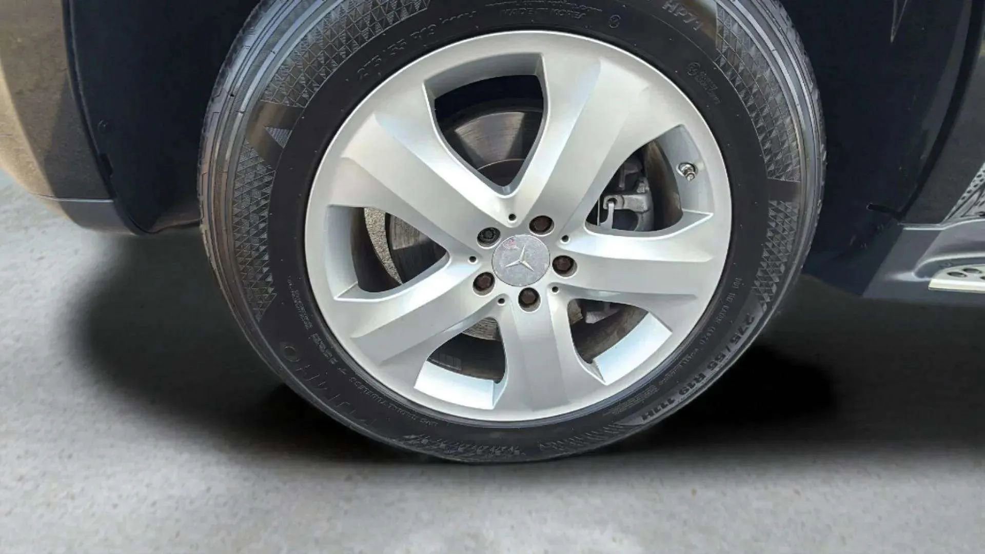 Used 2012 Mercedes-Benz GL 450 GL 450 4MATIC Sport Utility 4D image 9