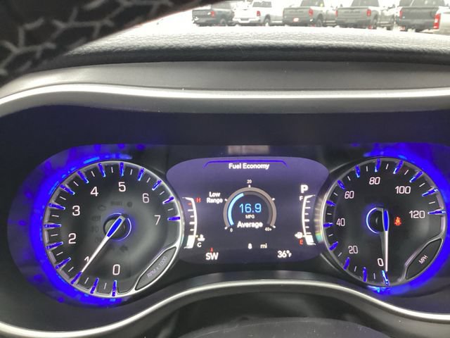 New 2026 Chrysler Pacifica Select AWD/4WD image 18