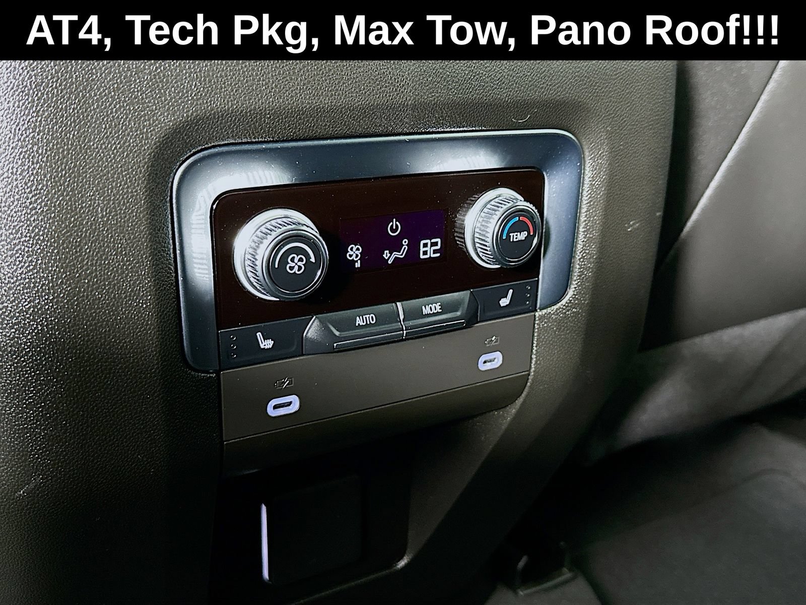Used 2024 GMC Yukon AT4 w/ Technology Package AWD/4WD image 28