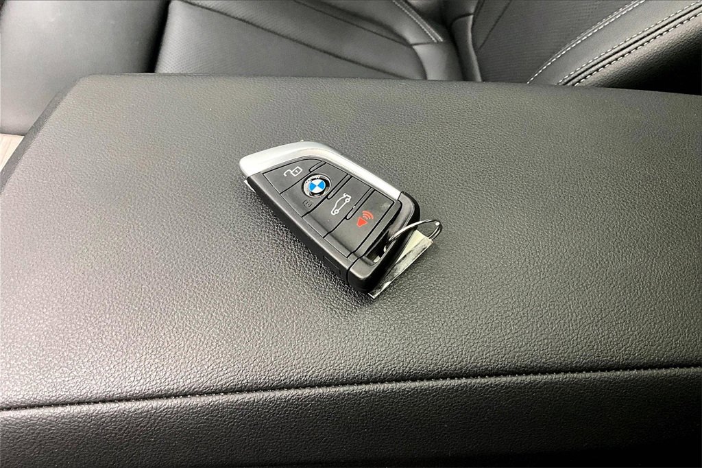 Used 2025 BMW 330i xDrive 330i xDrive image 10