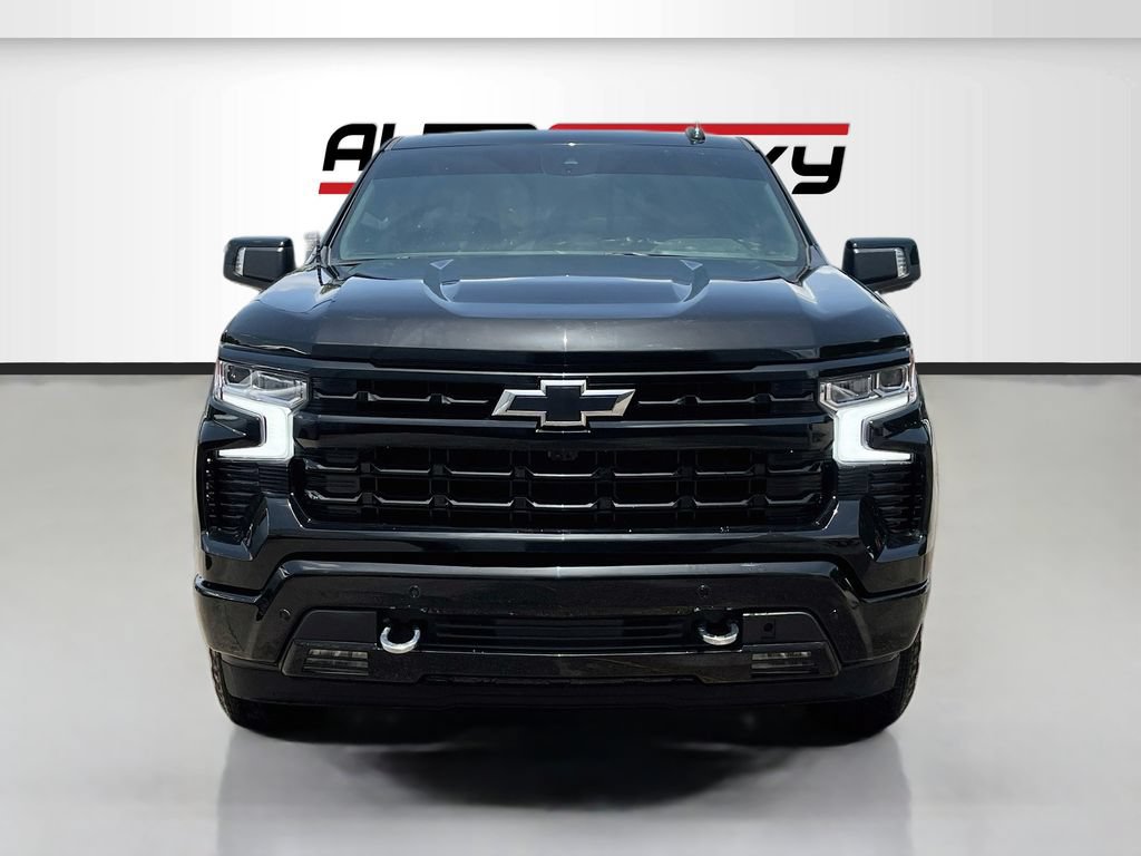 Used 2025 Chevrolet Silverado 1500 High Country w/ Midnight Edition RWD image 2
