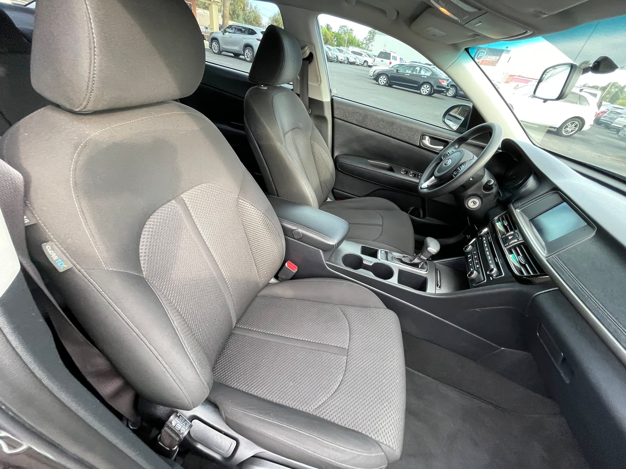 Used 2018 Kia Optima LX FWD image 26