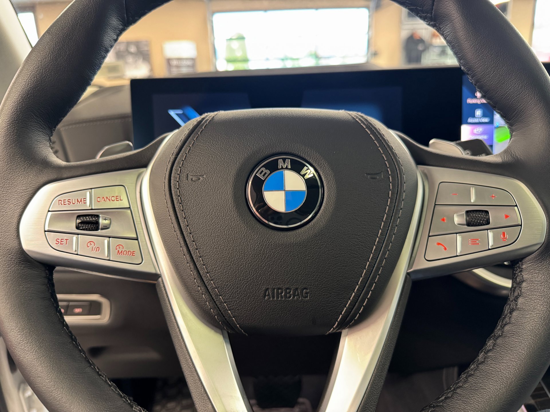 Used 2025 BMW X7 xDrive40i w/ Premium Package image 34