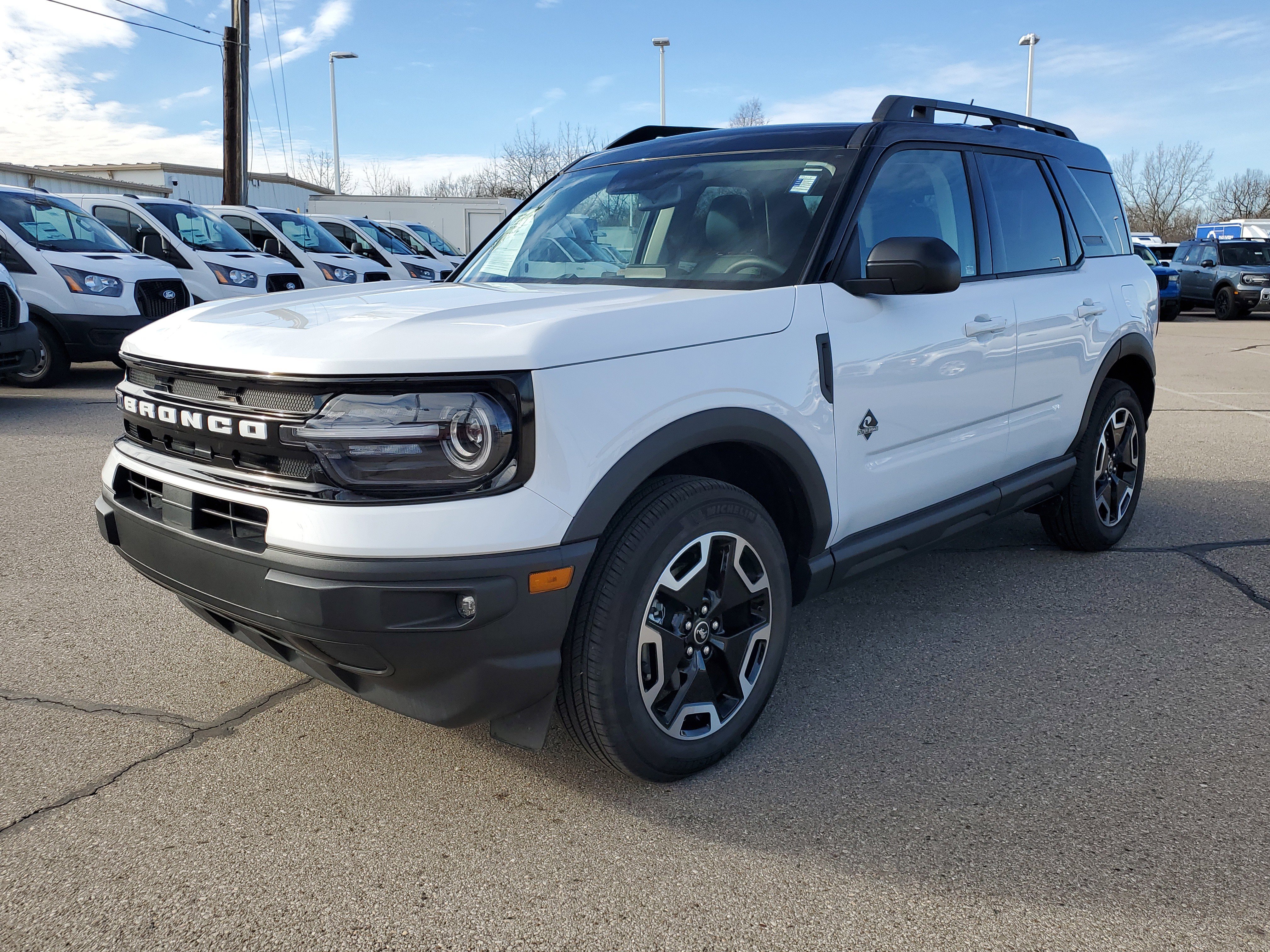 Used 2024 Ford Bronco Sport Outer Banks w/ Tech Package image 2