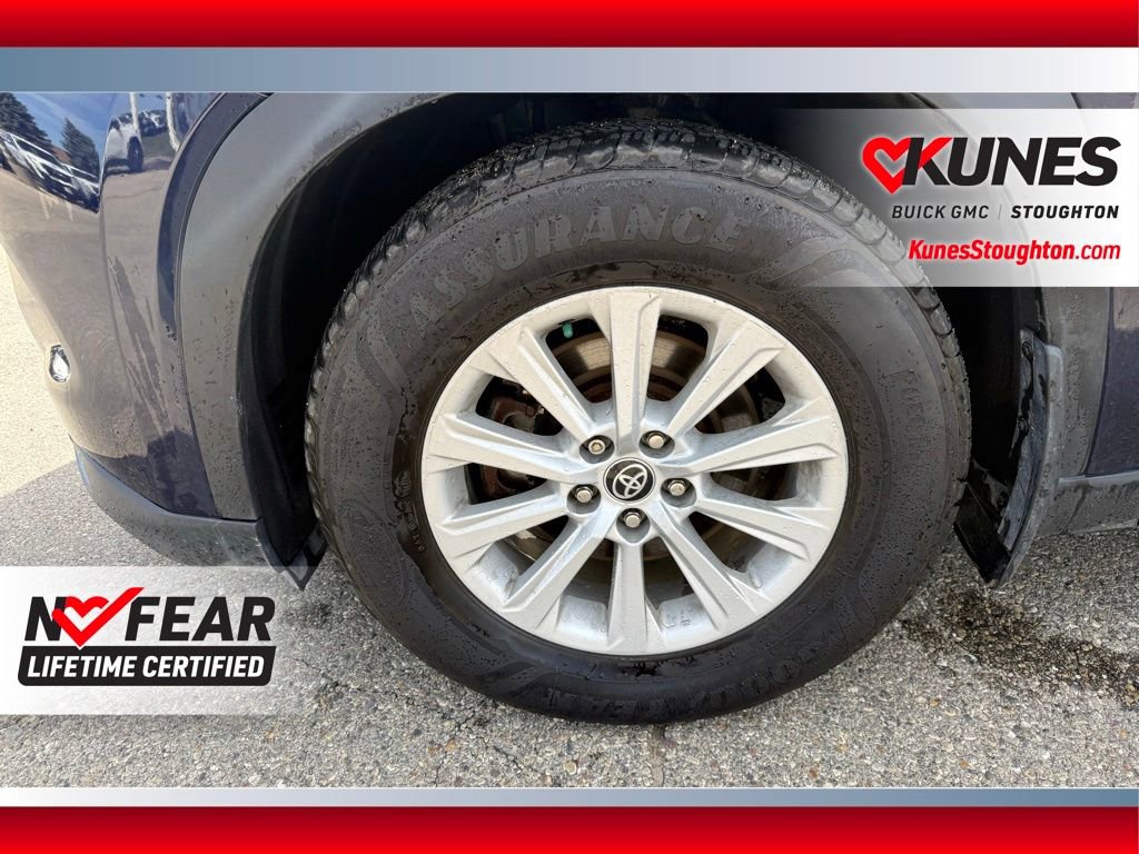 Used 2024 Toyota Grand Highlander AWD image 16