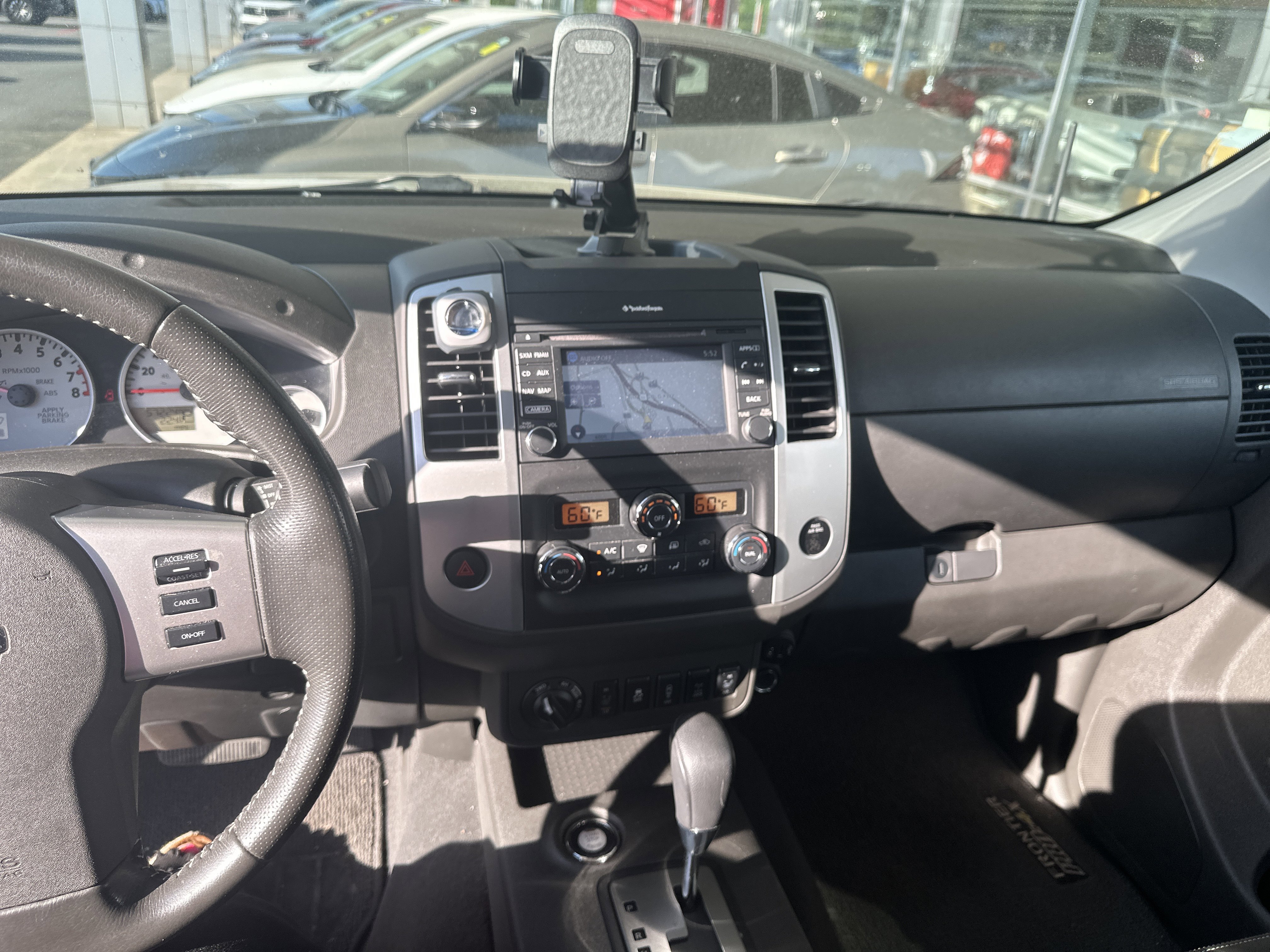 Used 2021 Nissan Frontier PRO-4X w/ Pro-4x Utility Package image 11