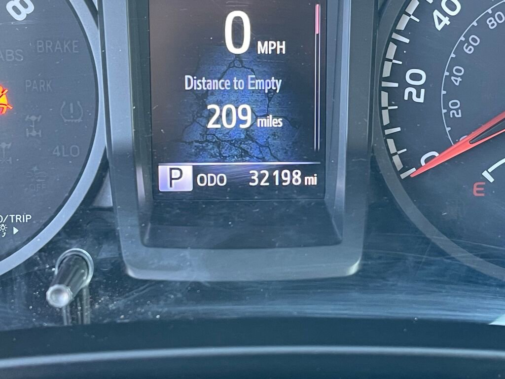 Used 2021 Toyota Tacoma SR image 3