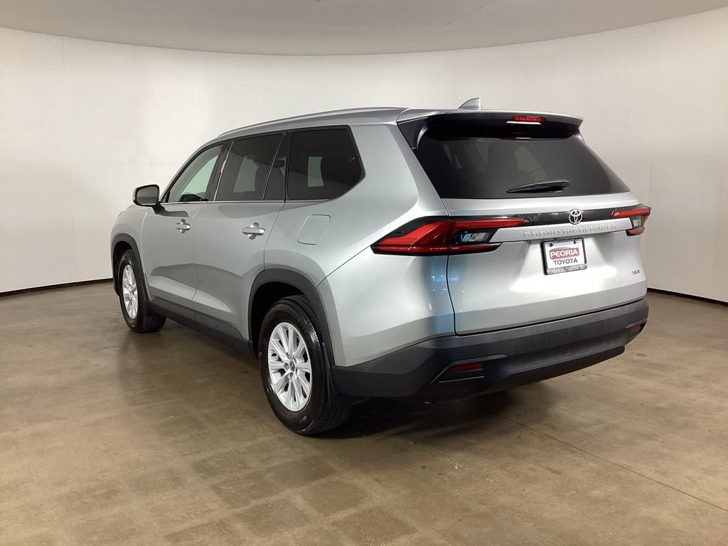 Used 2024 Toyota Grand Highlander AWD image 7