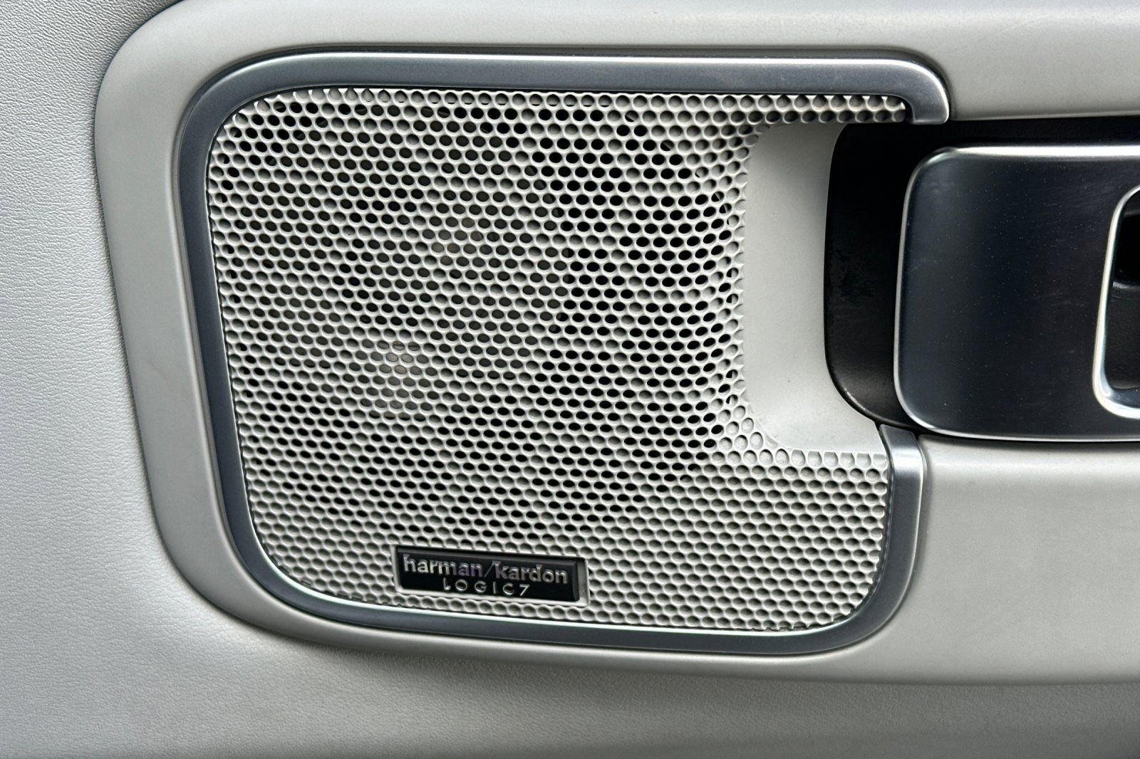 Used 2011 Land Rover Range Rover Supercharged AWD/4WD image 22