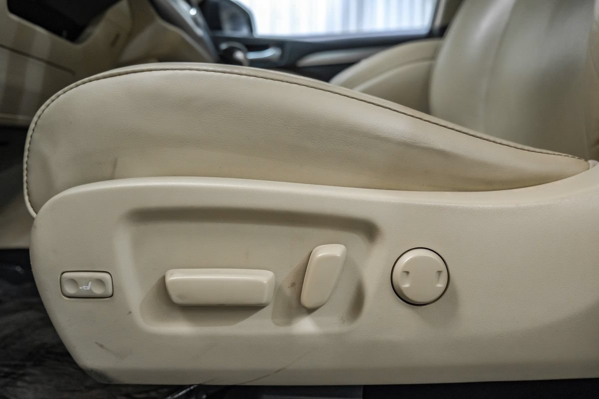 Used 2018 Toyota Highlander XLE FWD image 30