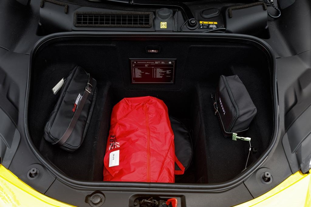 Used 2022 Ferrari 296 GTB RWD image 13