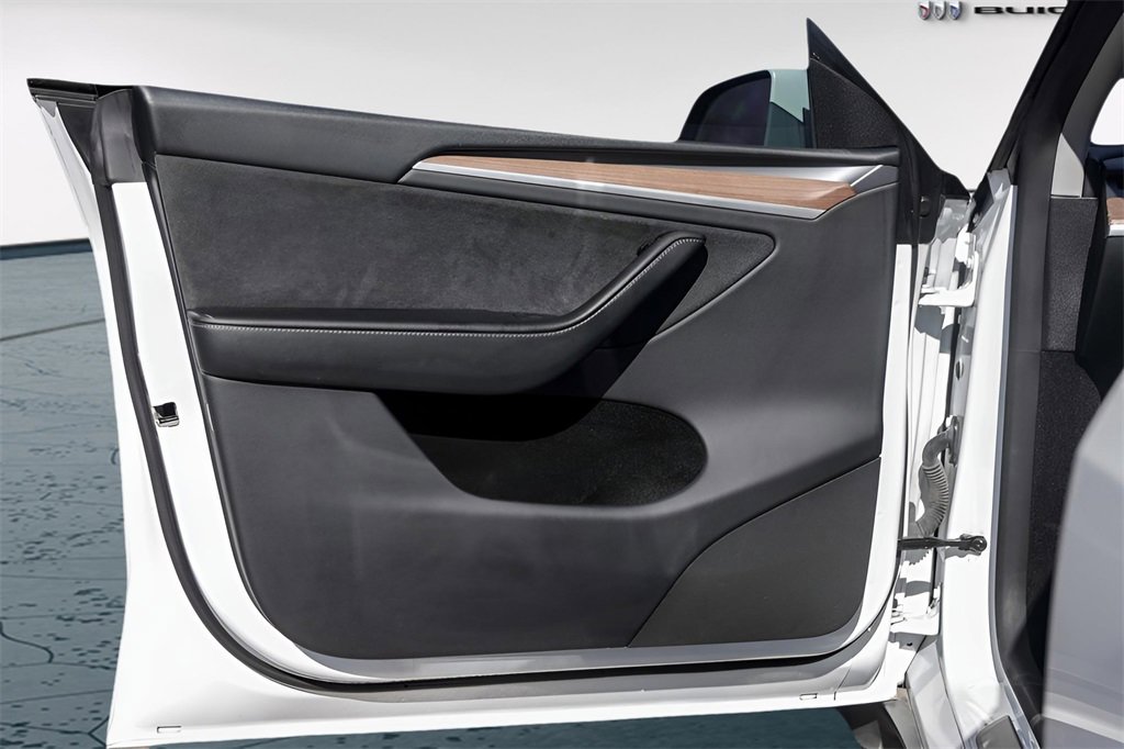 Used 2023 Tesla Model Y Long Range image 25