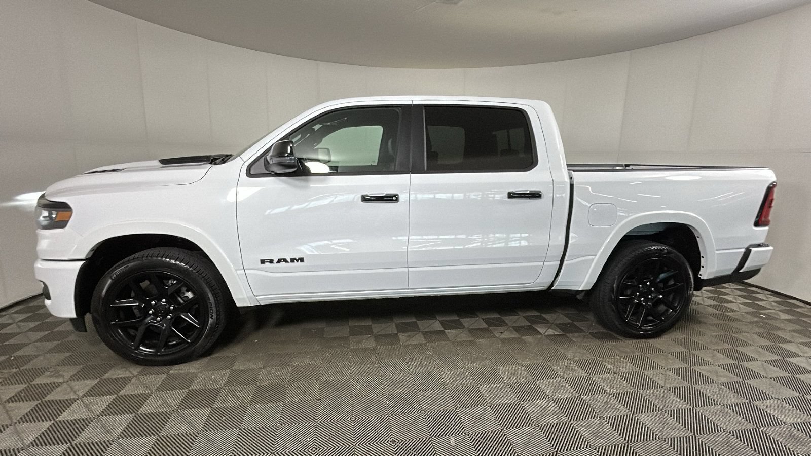 Used 2026 RAM 1500 Laramie w/ Night Edition AWD/4WD image 8