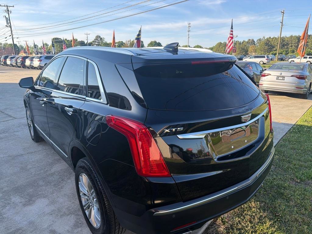 Used 2018 Cadillac XT5 Luxury w/ Driver Awareness Package image 11