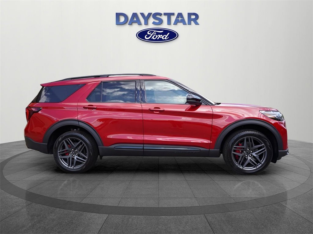 New 2025 Ford Explorer ST-Line image 2