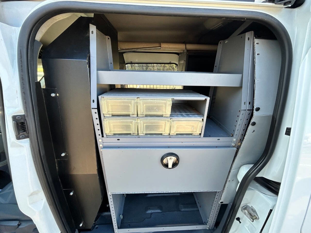 Used 2013 Ford Transit Connect XLT image 12