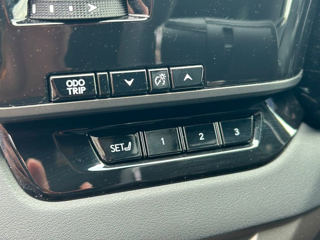 Used 2025 Lexus RX 350 F Sport w/ Convenience Package AWD/4WD image 28