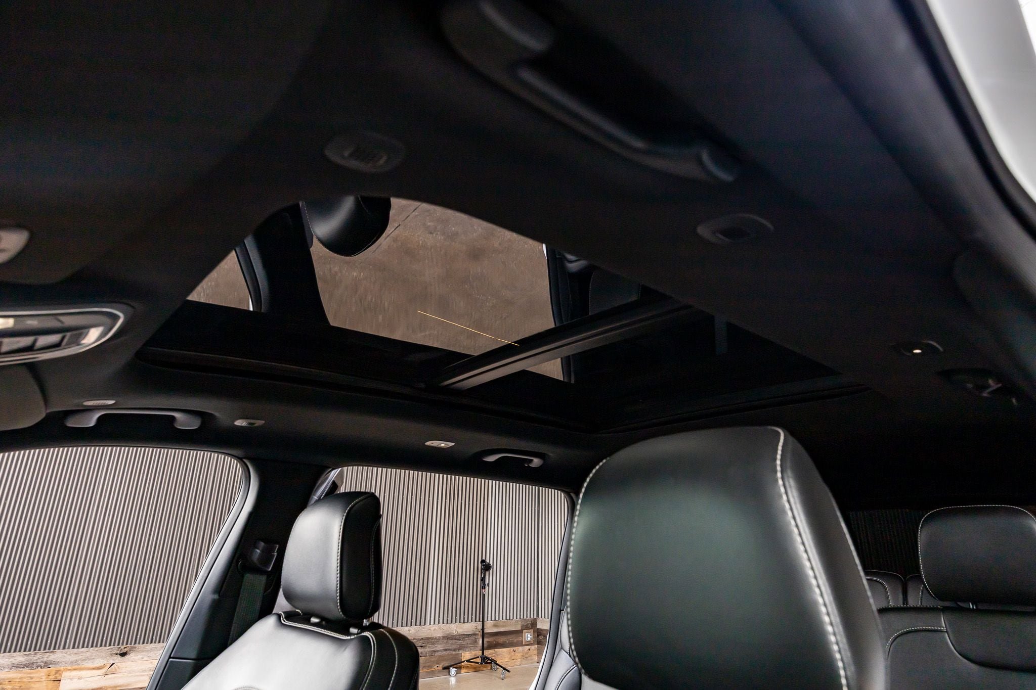 Used 2025 Jeep Grand Cherokee L Limited RWD image 26