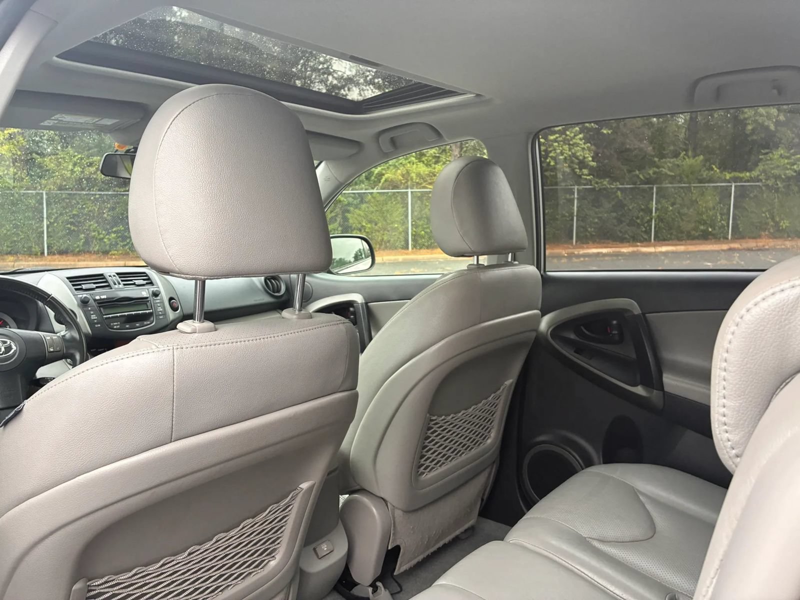 Used 2011 Toyota RAV4 Limited w/ Limited Extra Value Pkg AWD/4WD image 28