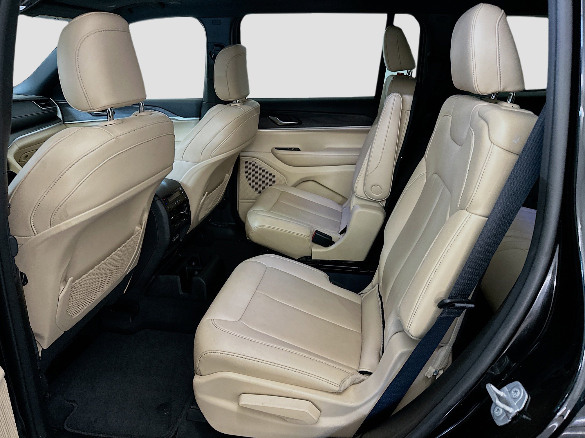 Used 2023 Jeep Grand Cherokee L Limited image 30