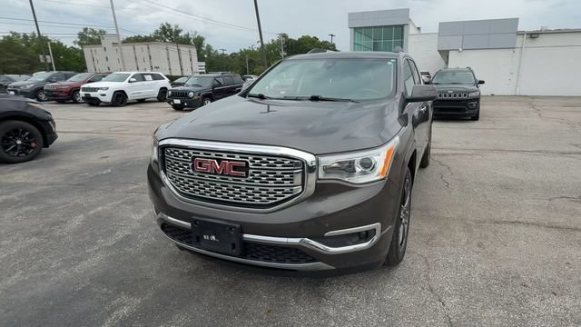 Used 2019 GMC Acadia Denali AWD/4WD image 3