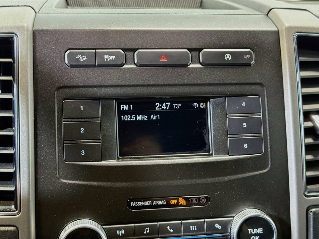 Used 2018 Ford Expedition XLT AWD/4WD image 16