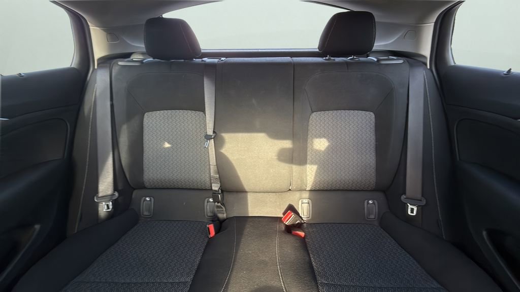 Used 2018 Buick Regal Preferred image 13