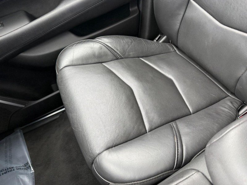 Used 2019 Cadillac Escalade Premium Luxury AWD/4WD image 25