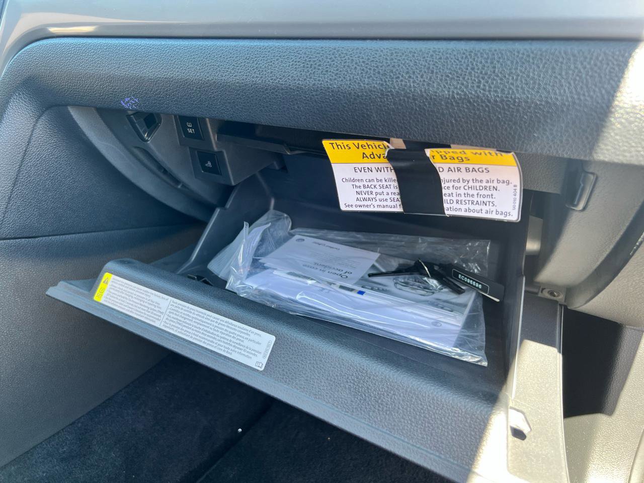 Used 2014 Volkswagen Passat 1.8T S image 28