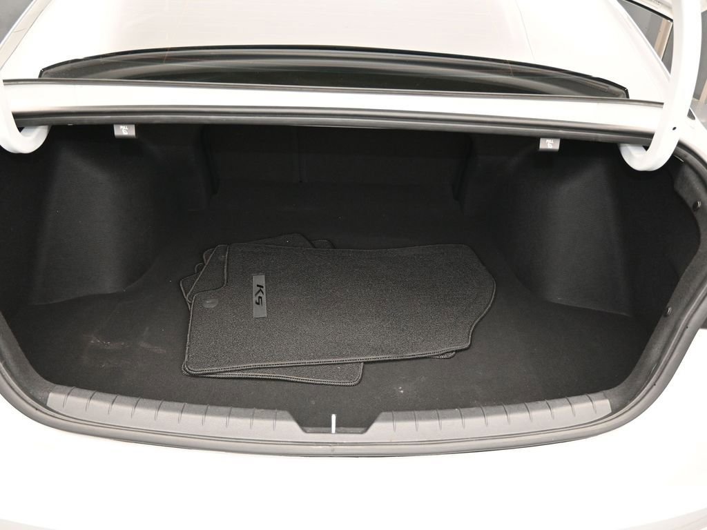 Used 2023 Kia K5 GT-Line image 37