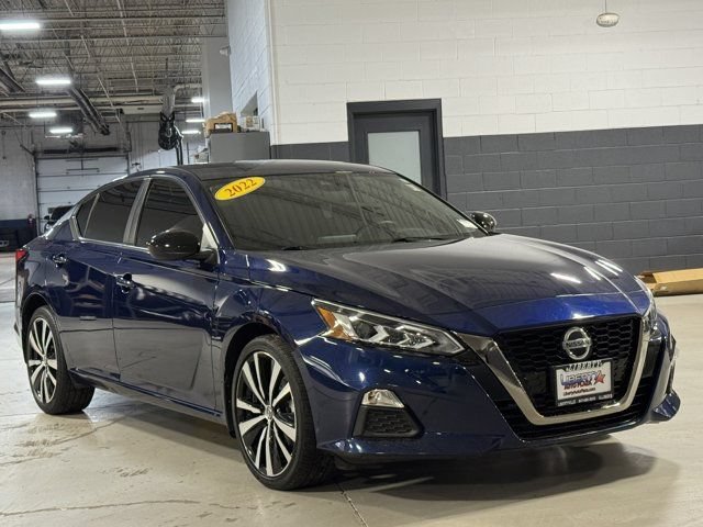 Used 2022 Nissan Altima 2.5 SR AWD/4WD image 2