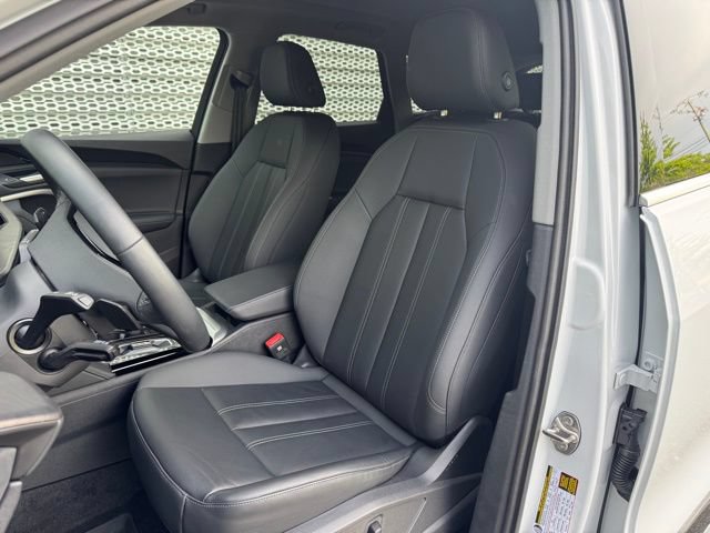 Certified 2025 Audi Q5 Premium w/ Convenience Package AWD/4WD image 10