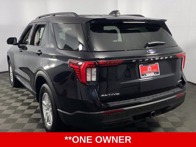 Used 2025 Ford Explorer Active AWD/4WD image 6