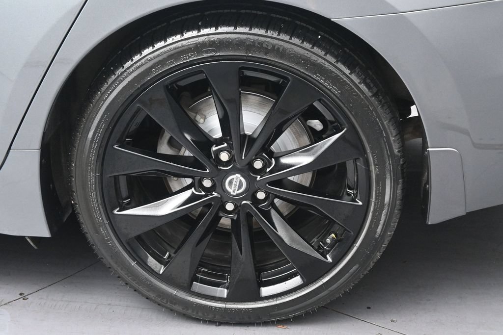 Used 2020 Nissan Maxima SR w/ Illumination Package FWD image 38