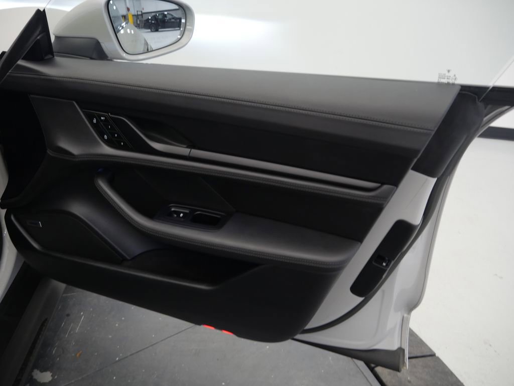 Certified 2023 Porsche Taycan GTS image 24