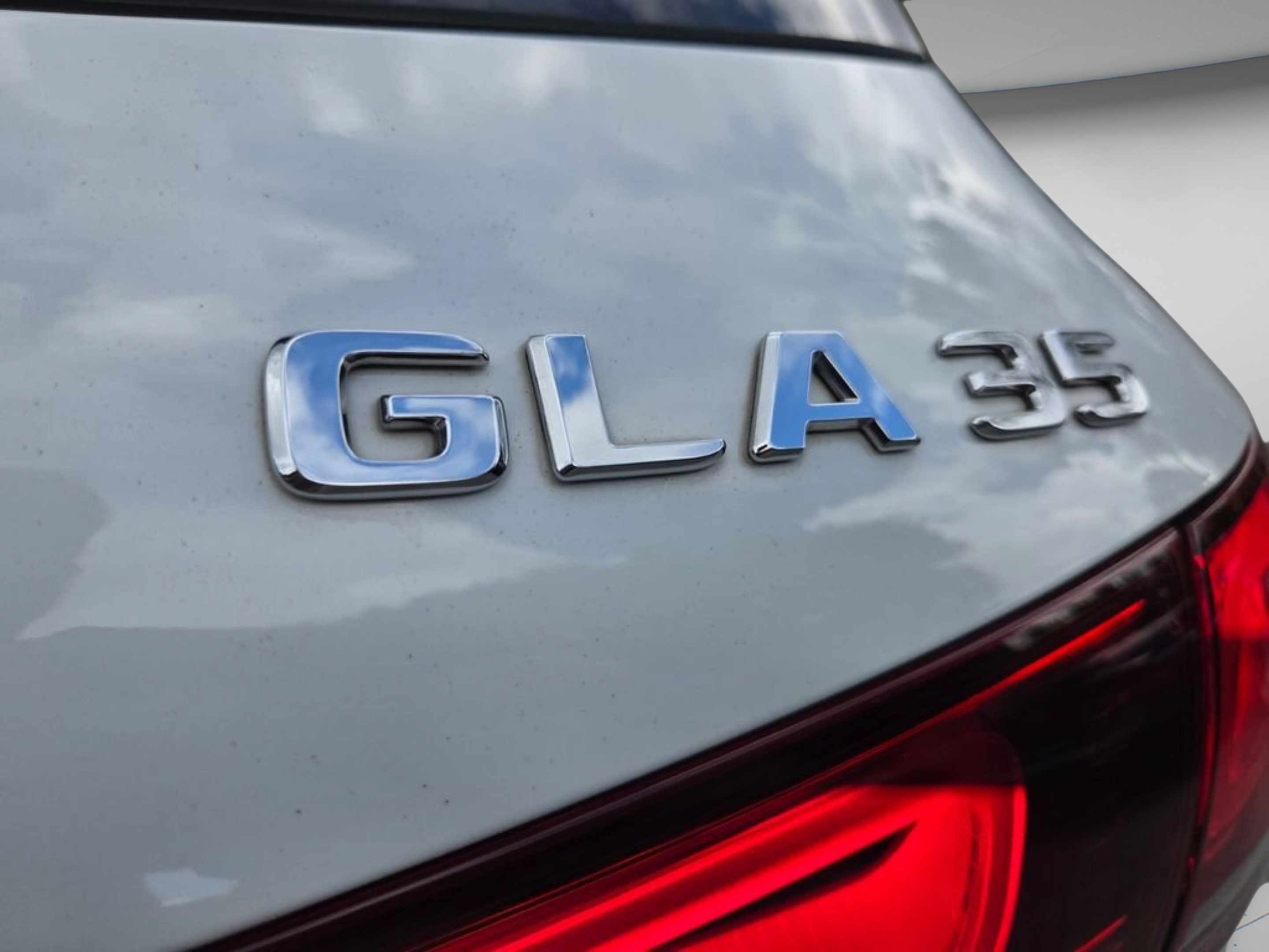 Used 2021 Mercedes-Benz GLA 35 AMG 4MATIC image 31