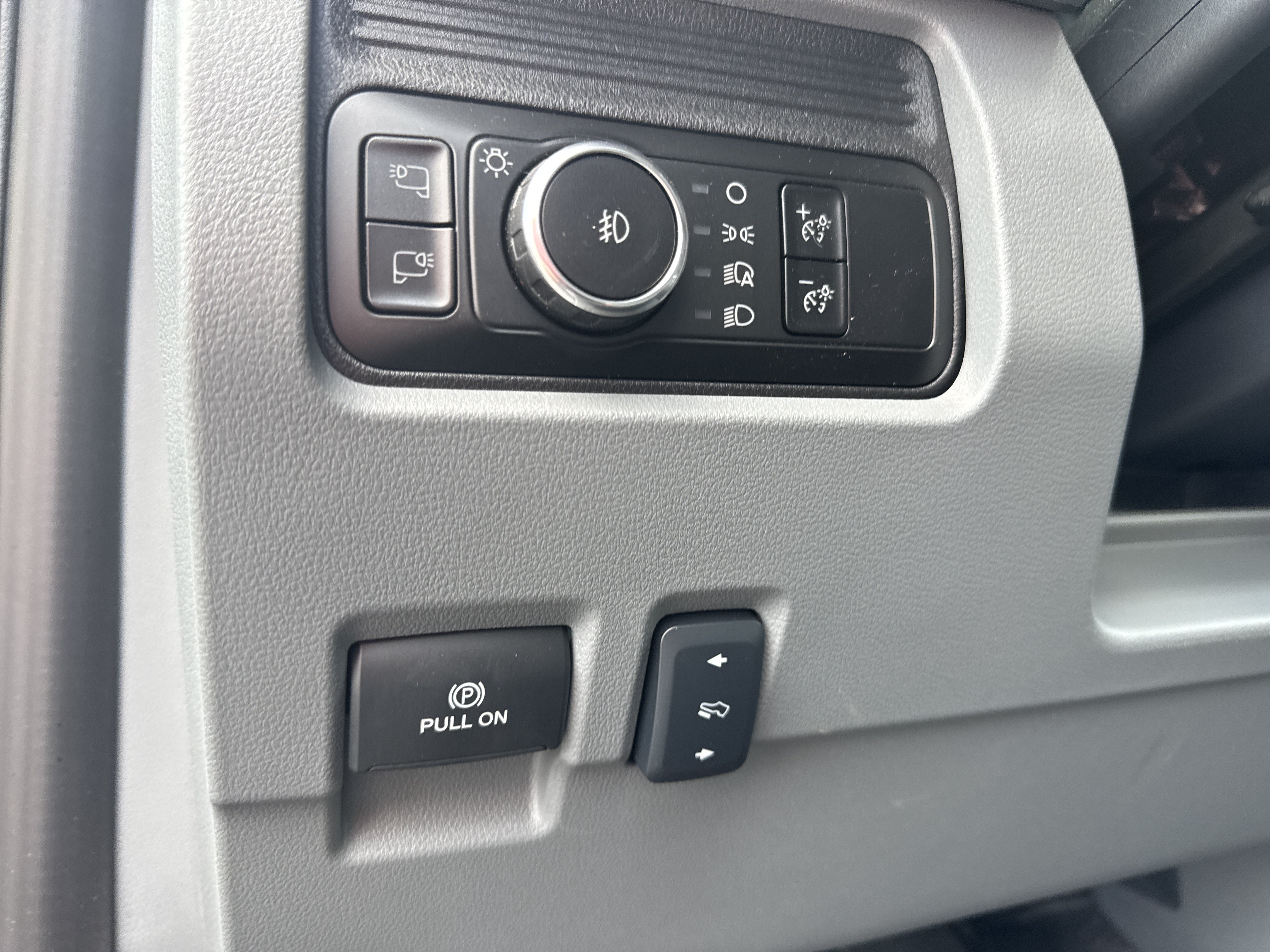 Used 2025 Ford F450 XLT w/ XLT Value Package AWD/4WD image 26