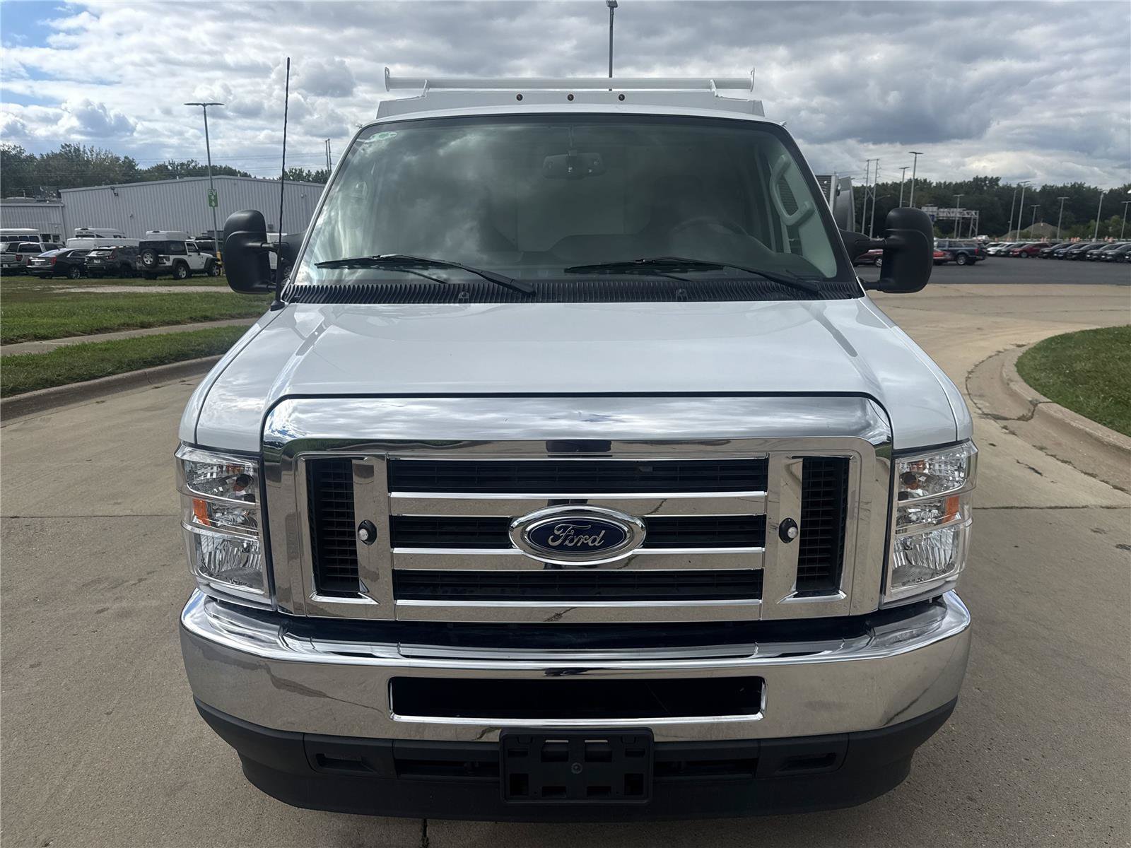 New 2025 Ford E-350 and Econoline 350 Super Duty w/ Power Equipment Group RWD image 10