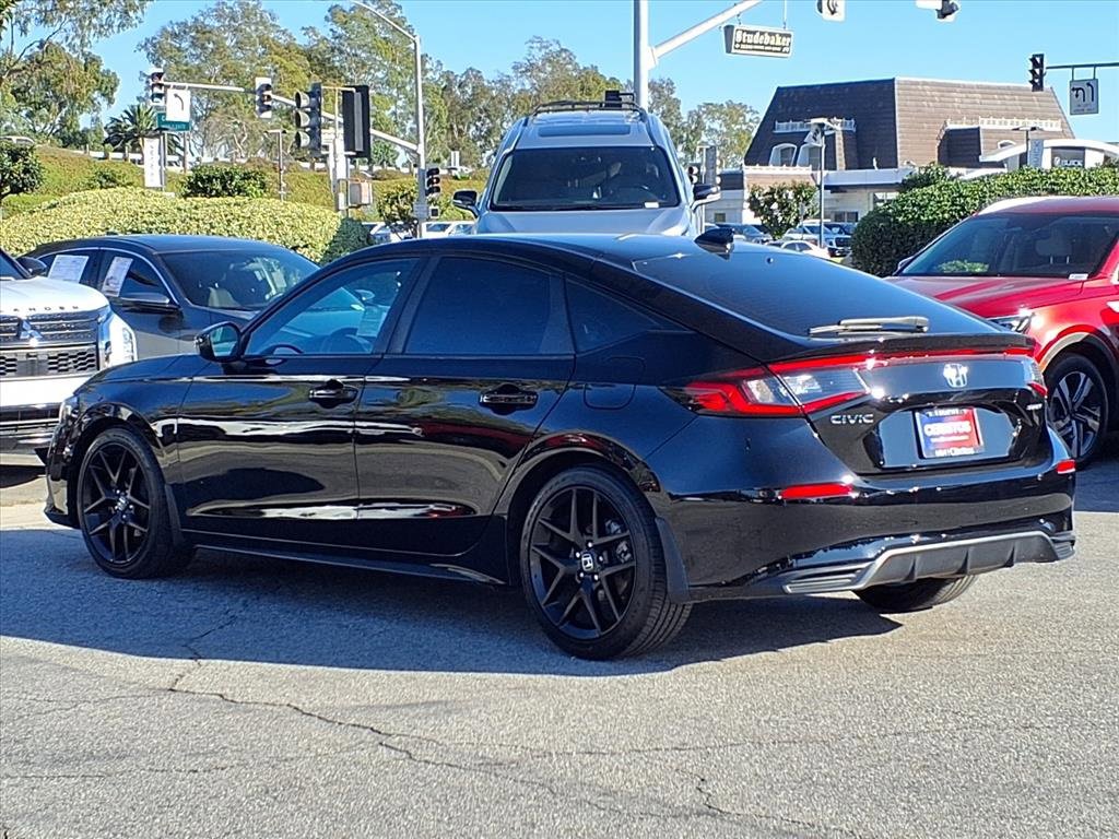 Used 2023 Honda Civic Sport image 3