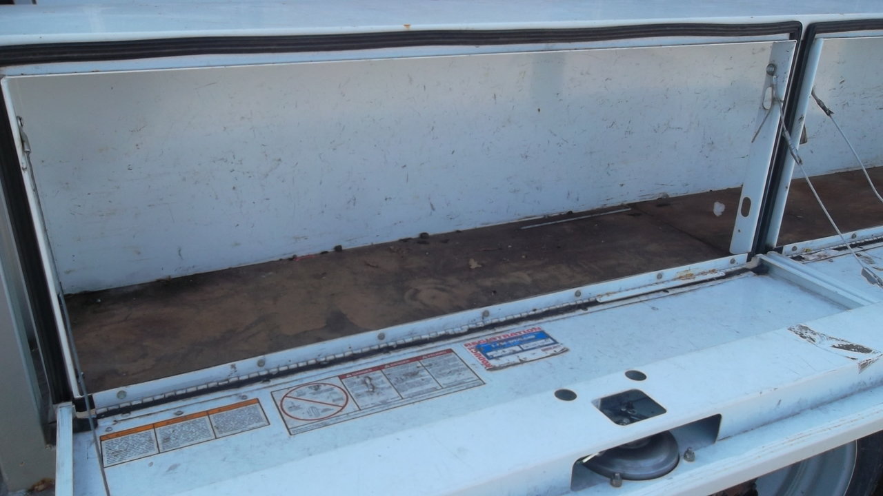 Used 2010 Ford F550 2WD Regular Cab Super Duty image 13